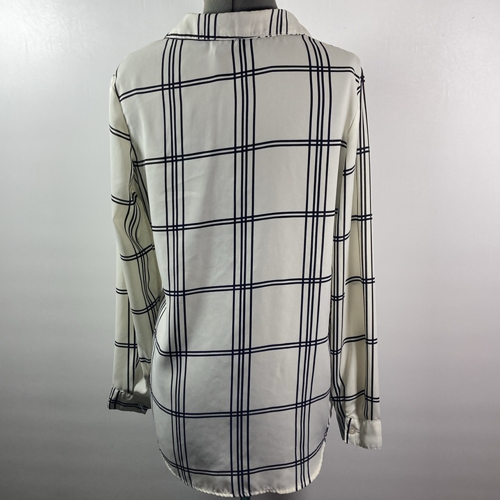 Rue 21 Top/Blouse Women Size Large White & Black Collar Button Up Long Sleeves - Picture 7 of 10